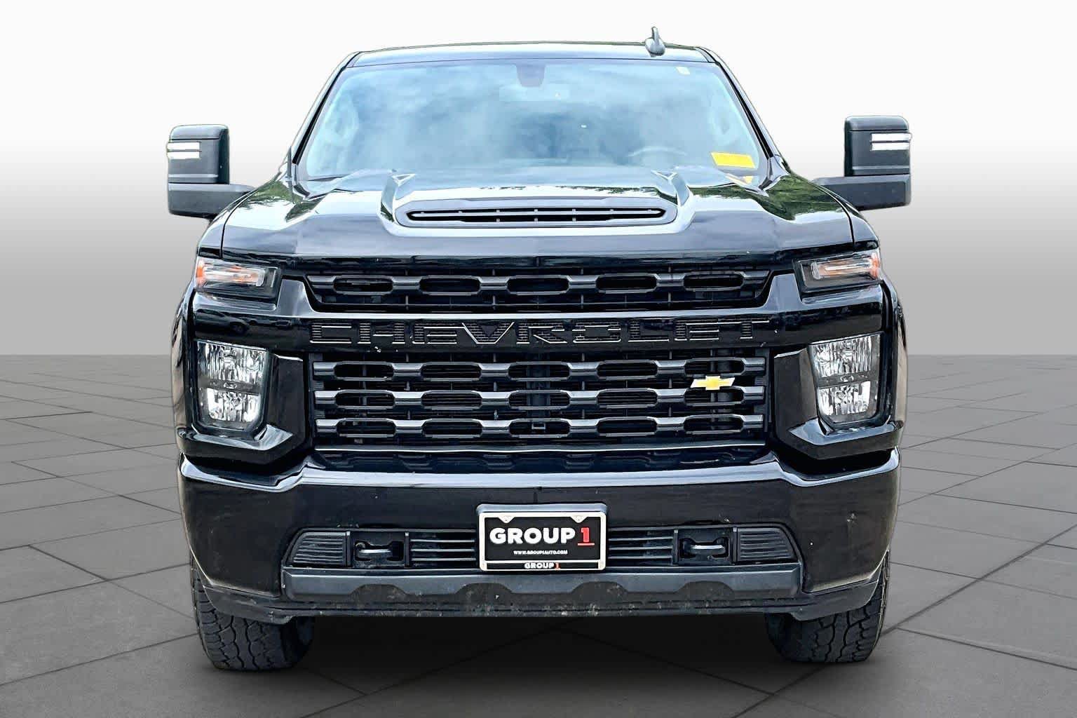 Used 2022 Chevrolet Silverado 2500 Custom w/ Custom Value Package AWD/4WD image 4