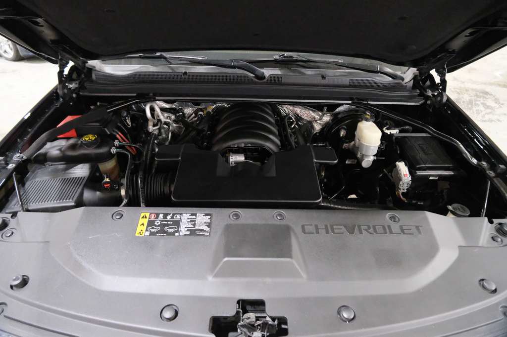 Used 2018 Chevrolet Suburban LT RWD image 37