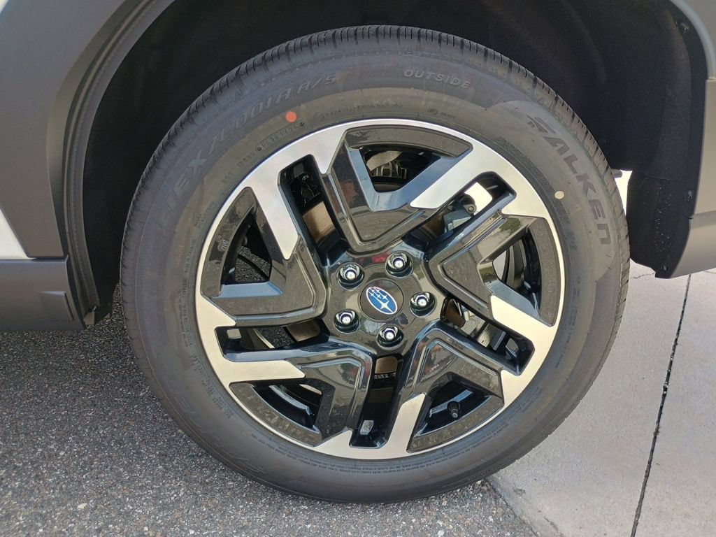New 2026 Subaru Forester Touring AWD/4WD image 10