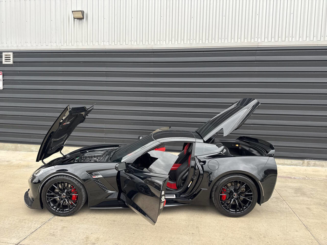 Used 2019 Chevrolet Corvette Z06 RWD image 31
