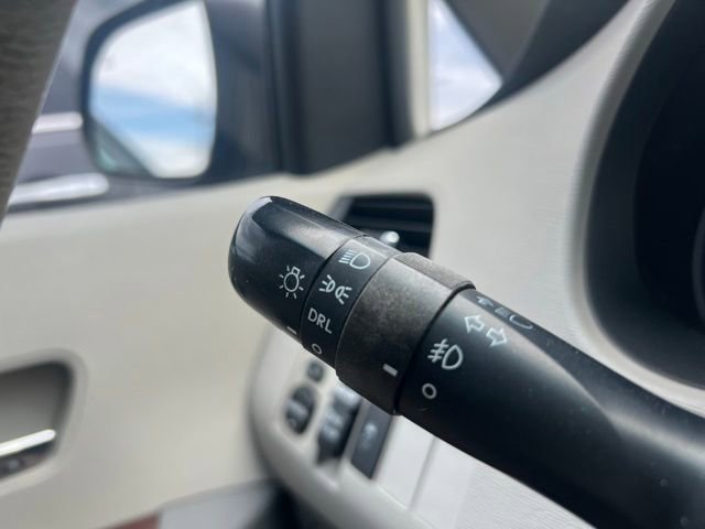 Used 2011 Toyota Sienna XLE w/ Entertainment Pkg FWD image 15