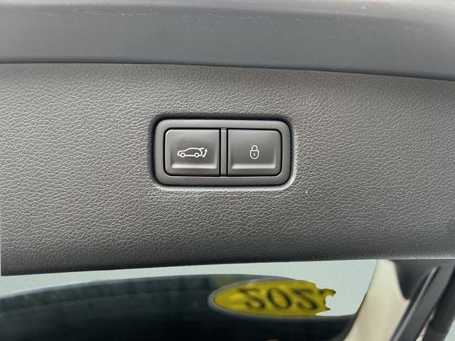 Used 2025 Genesis GV80 2.5T Prestige AWD/4WD image 17