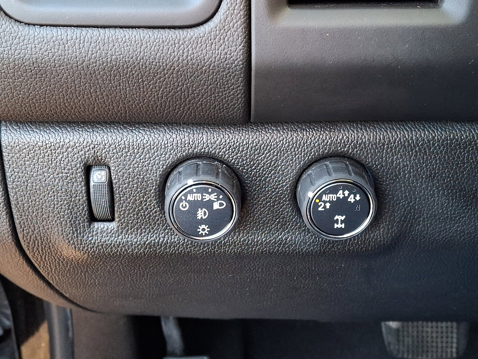 Used 2019 Chevrolet Colorado LT w/ Redline Special Edition image 24