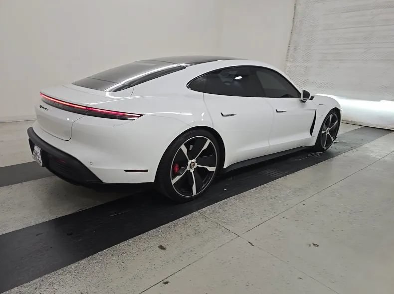 Used 2021 Porsche Taycan 4S w/ Premium Package AWD/4WD image 5