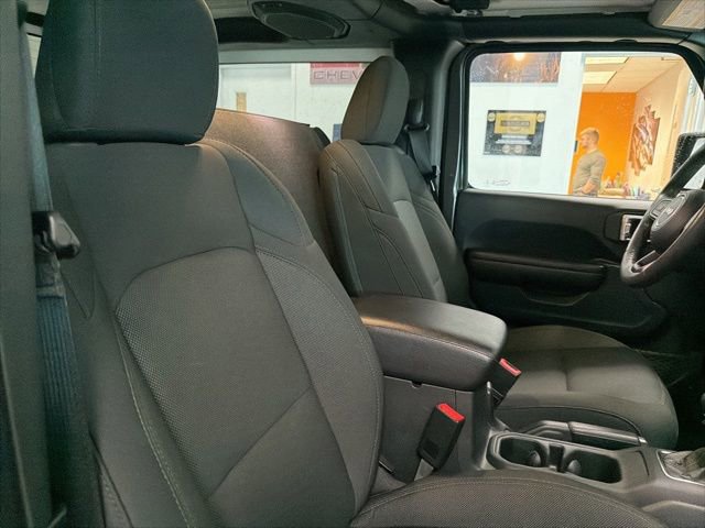 Used 2020 Jeep Wrangler Sport AWD/4WD image 24