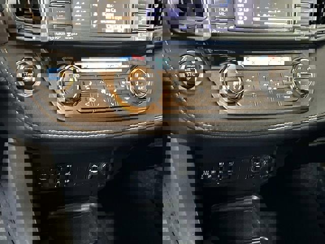 Used 2015 Toyota RAV4 Limited w/ Technology Package image 33