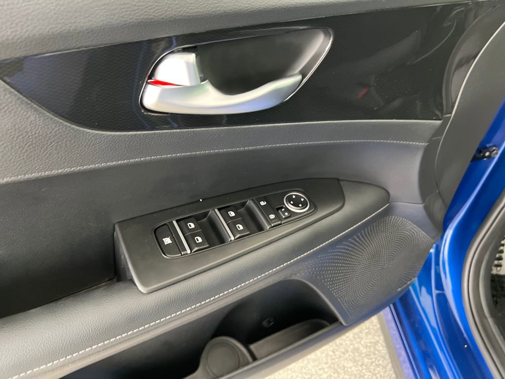 Used 2024 Kia Forte GT-Line w/ GT-Line Premium Package image 13