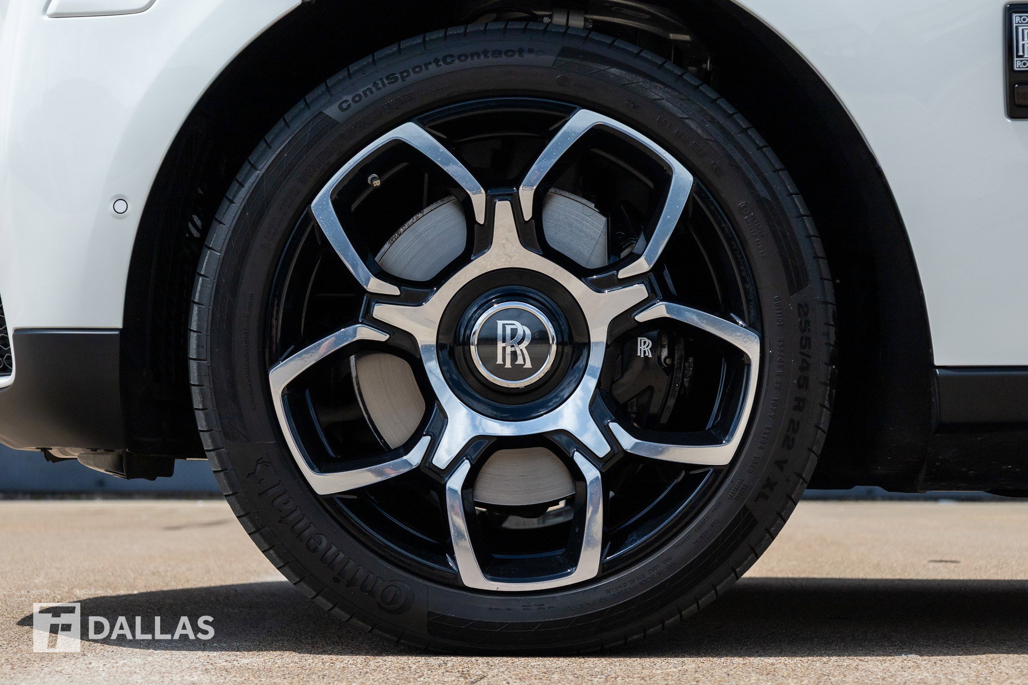 Used 2022 Rolls-Royce Cullinan AWD/4WD image 9