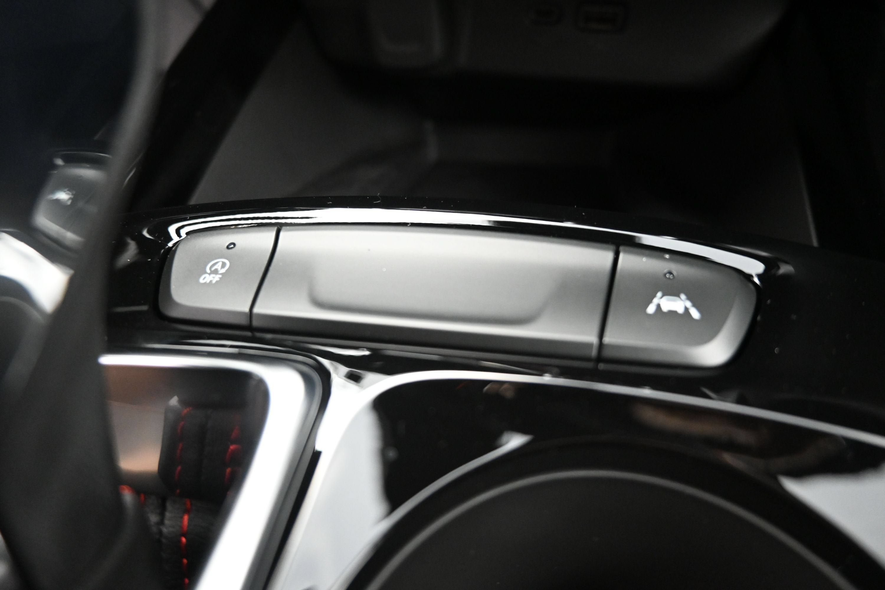 New 2026 Chevrolet Trax RS w/ Sunroof Package FWD image 22