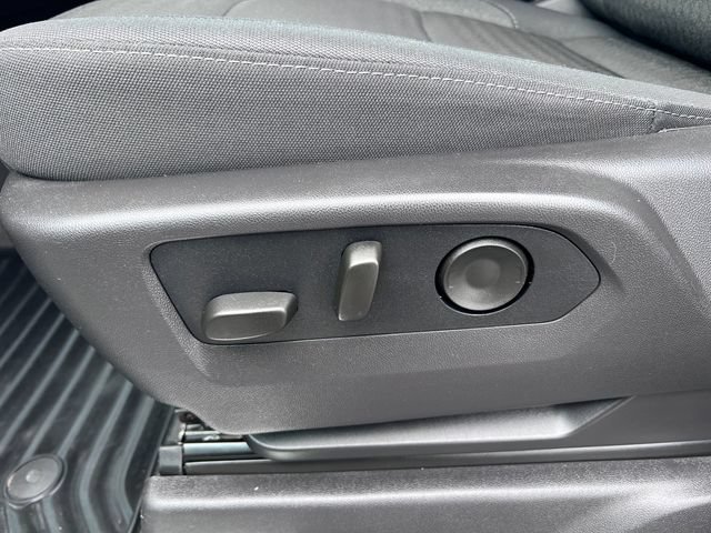 Used 2025 Chevrolet Silverado 3500 LT w/ Safety Package AWD/4WD image 12