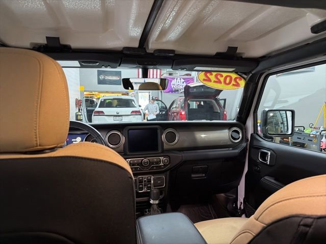 Used 2022 Jeep Wrangler Unlimited Sahara w/ Cold Weather Group image 20