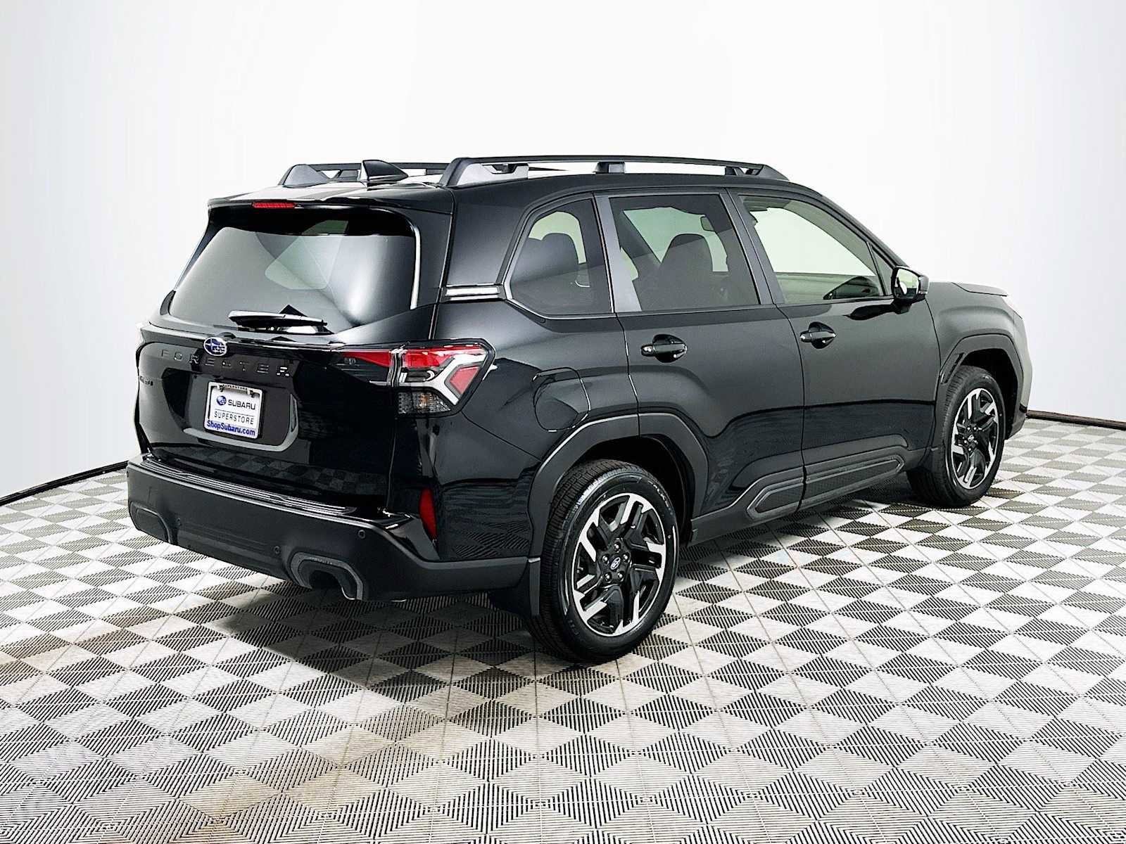 Used 2025 Subaru Forester Limited image 6