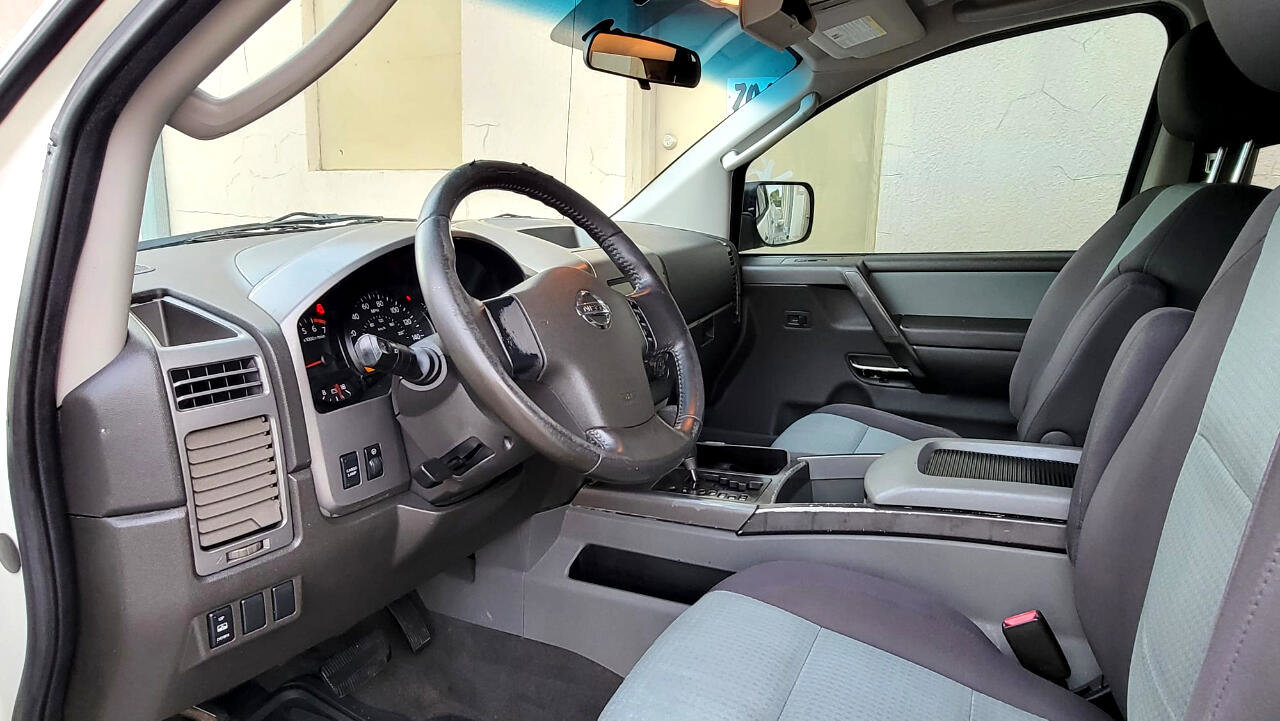 Used 2007 Nissan Titan SE image 25