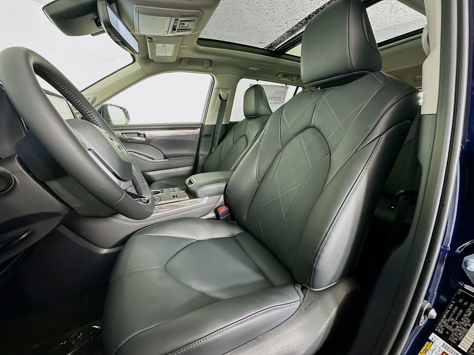 New 2026 Toyota Highlander Platinum image 22