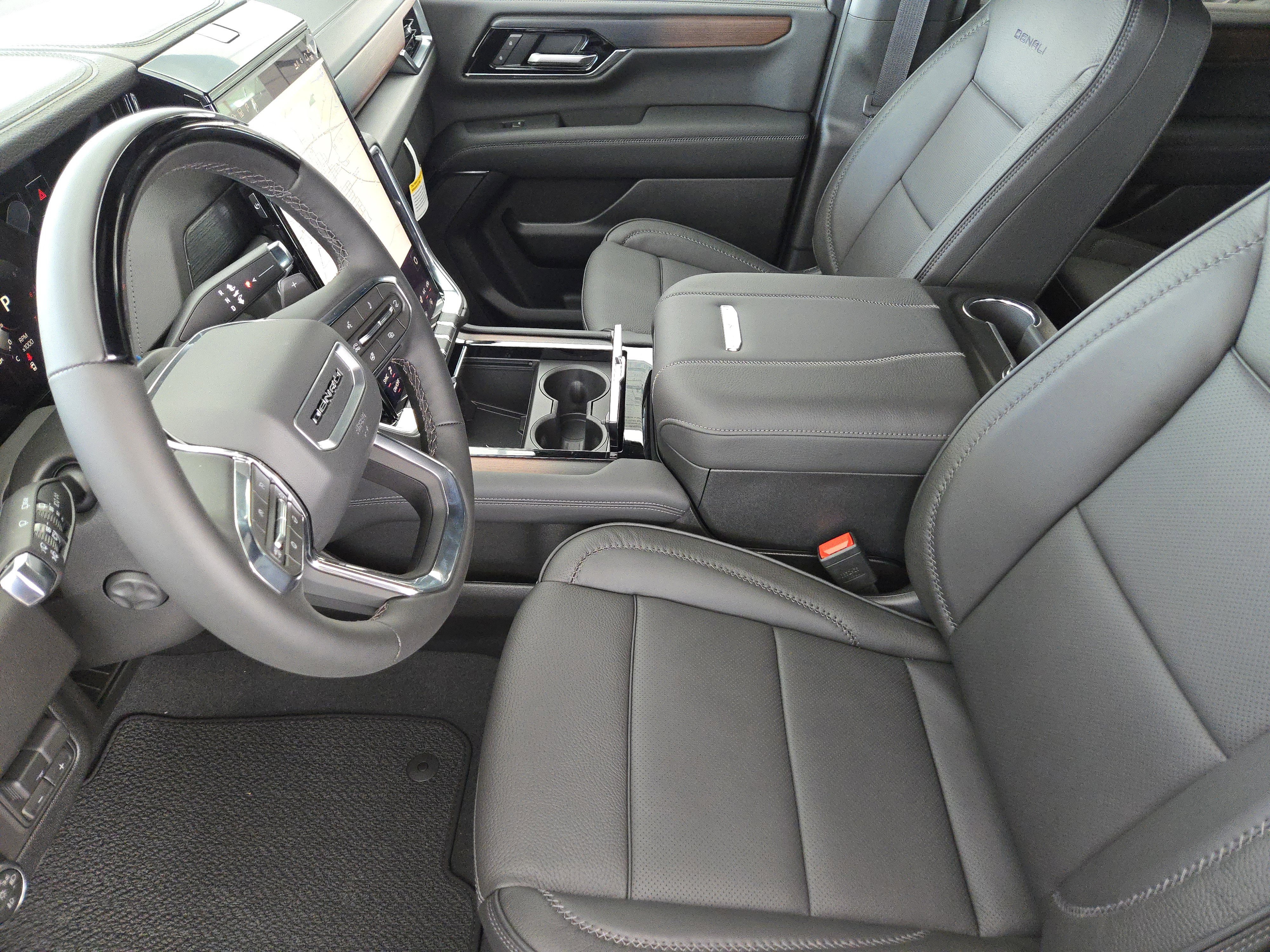 New 2026 GMC Yukon XL Denali w/ Denali Reserve Package image 10