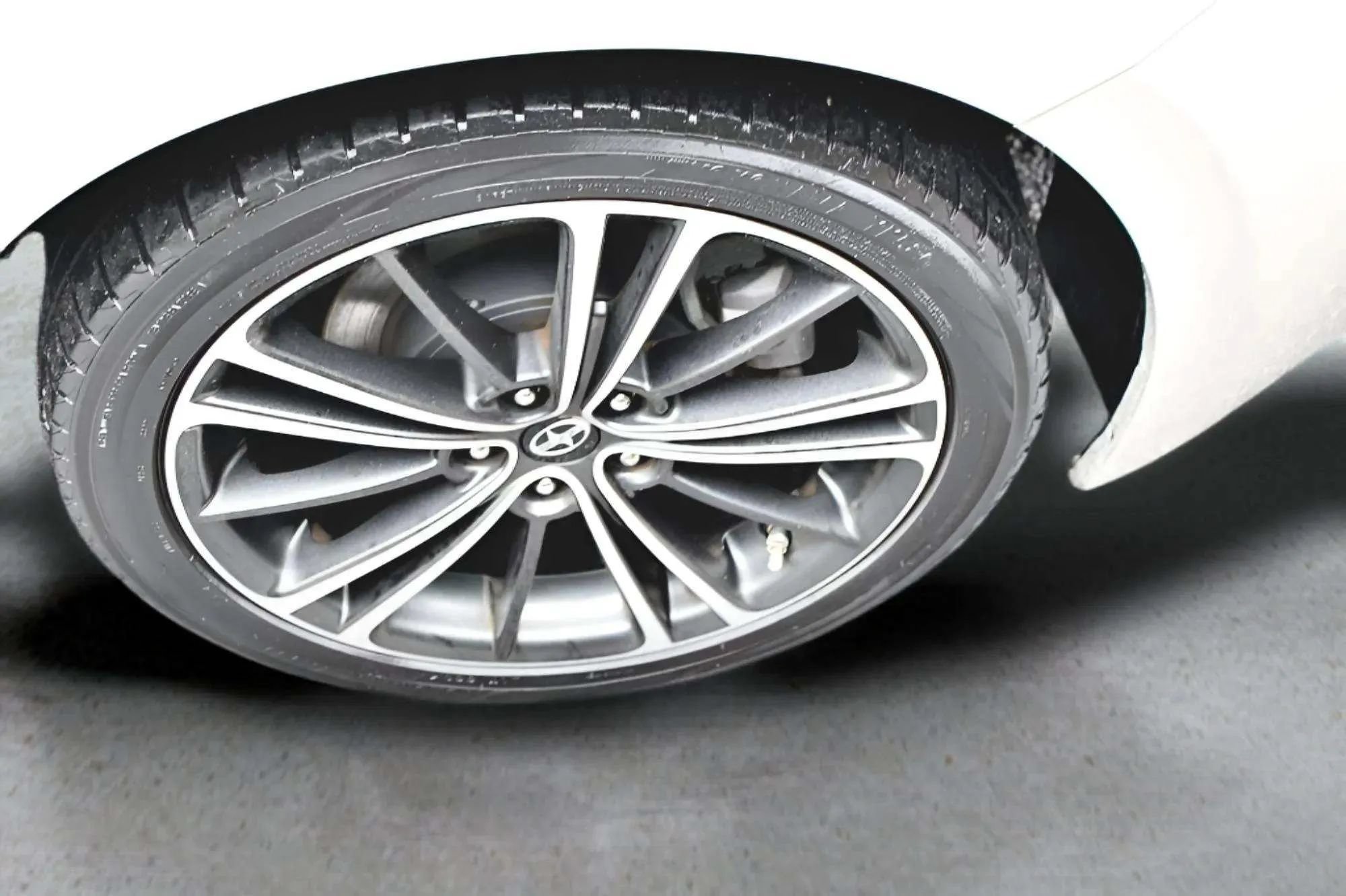 Used 2013 Scion FR-S RWD image 24