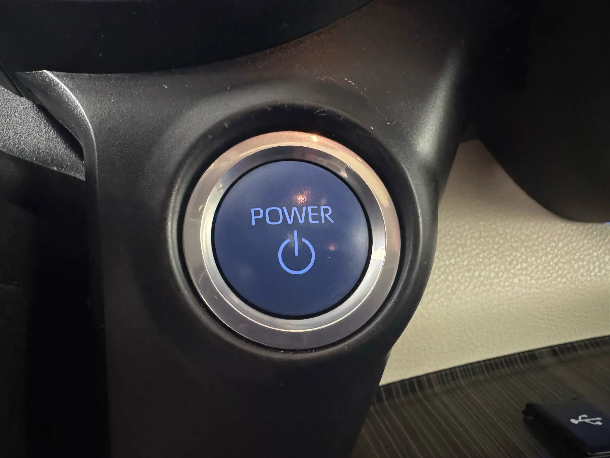 Used 2024 Toyota Sienna Platinum image 17