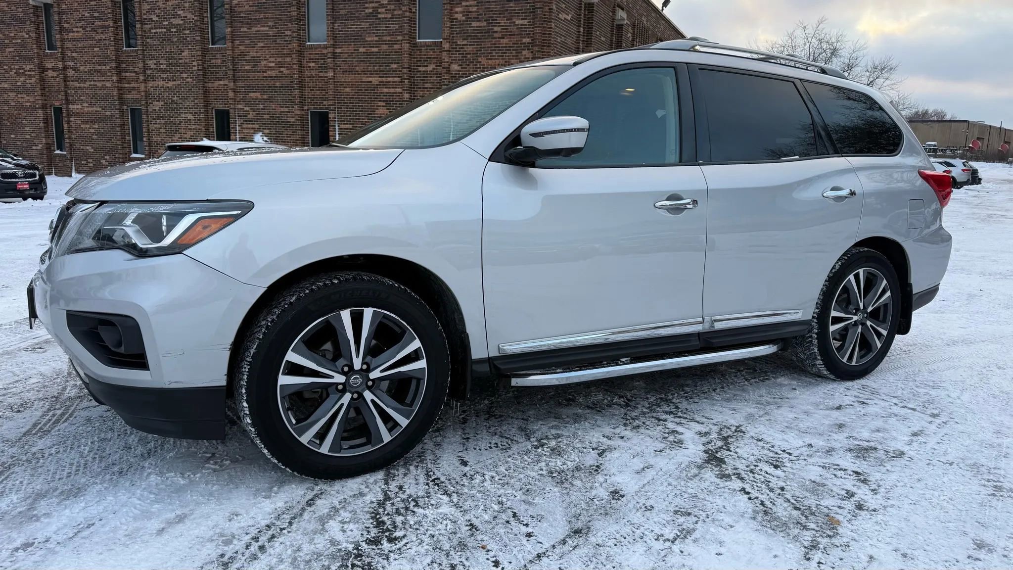 Used 2019 Nissan Pathfinder Platinum
