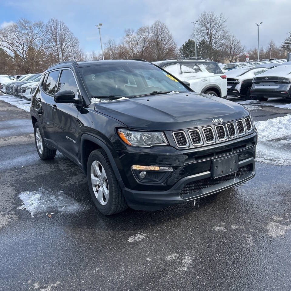 Used 2019 Jeep Compass Latitude w/ Popular Equipment Group image 3