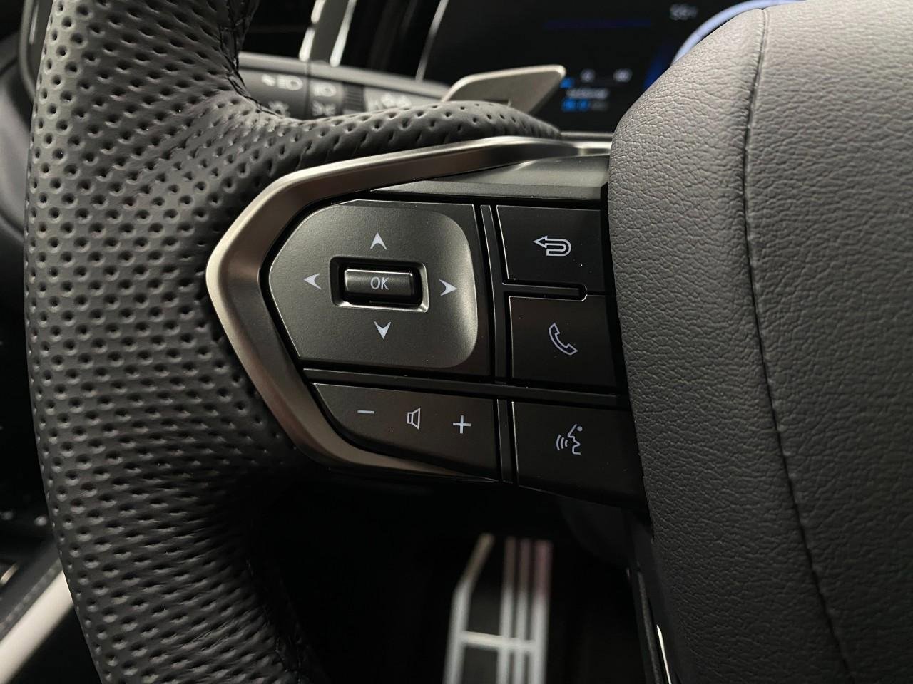 New 2026 Lexus TX 500h AWD image 17