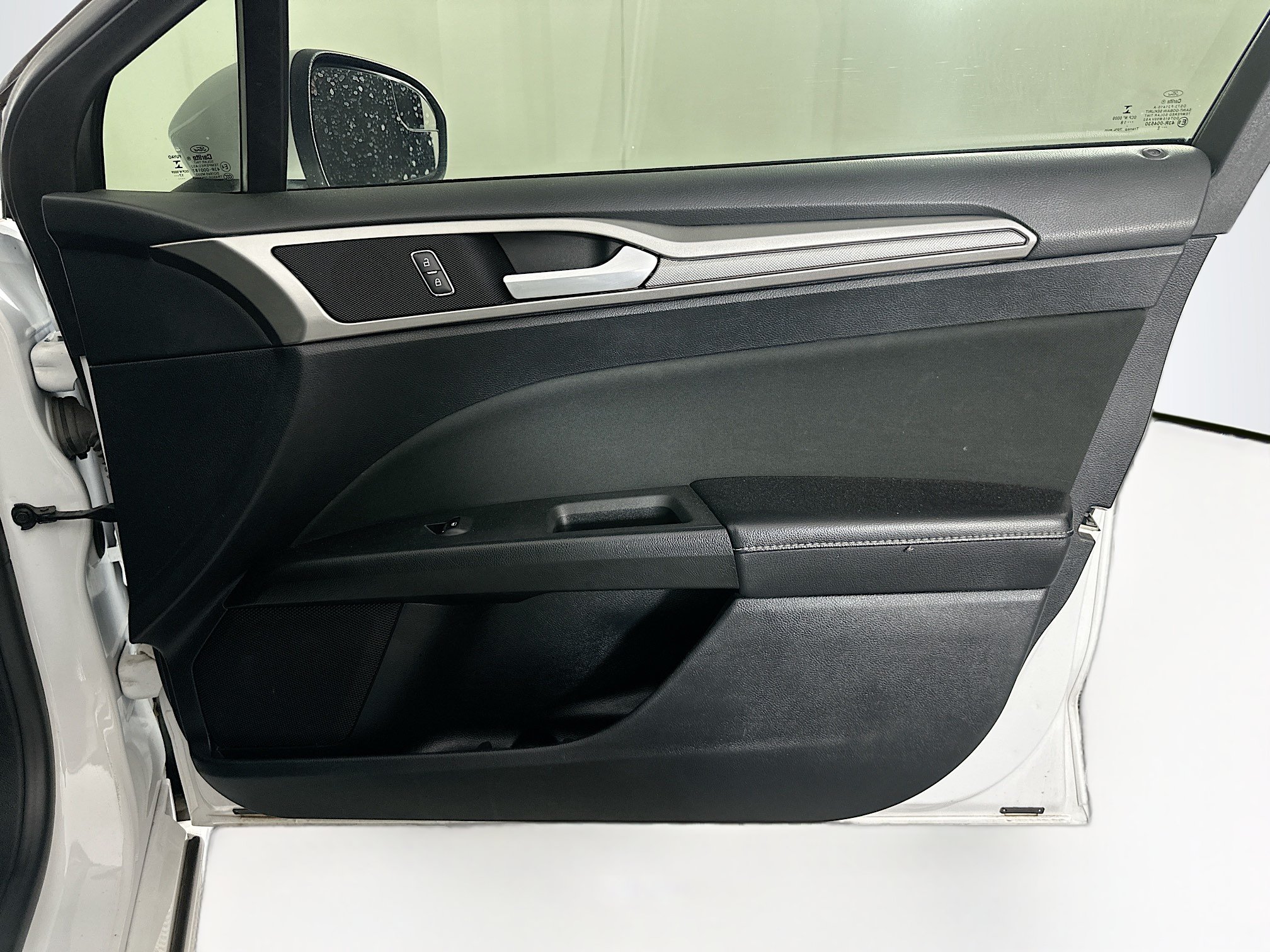 Used 2018 Ford Fusion SE w/ Fusion SE Technology Package FWD image 29
