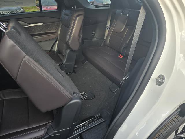 New 2026 Ford Explorer Platinum image 26