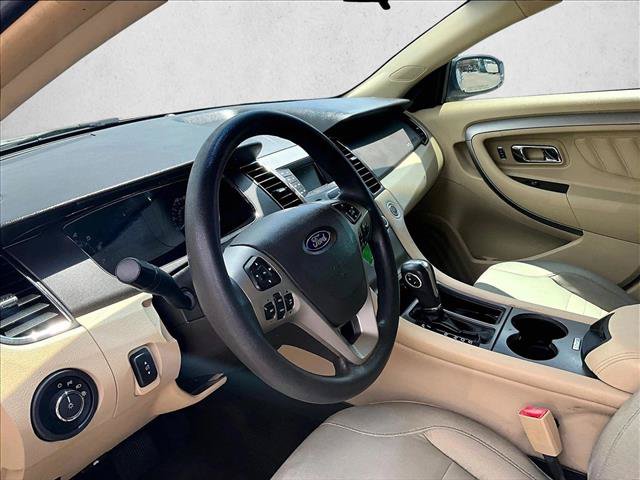 Used 2015 Ford Taurus SE FWD image 14