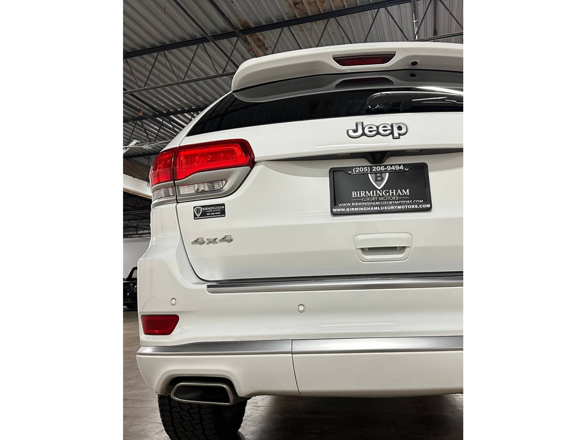 Used 2020 Jeep Grand Cherokee Summit w/ Platinum Series Group AWD/4WD image 16