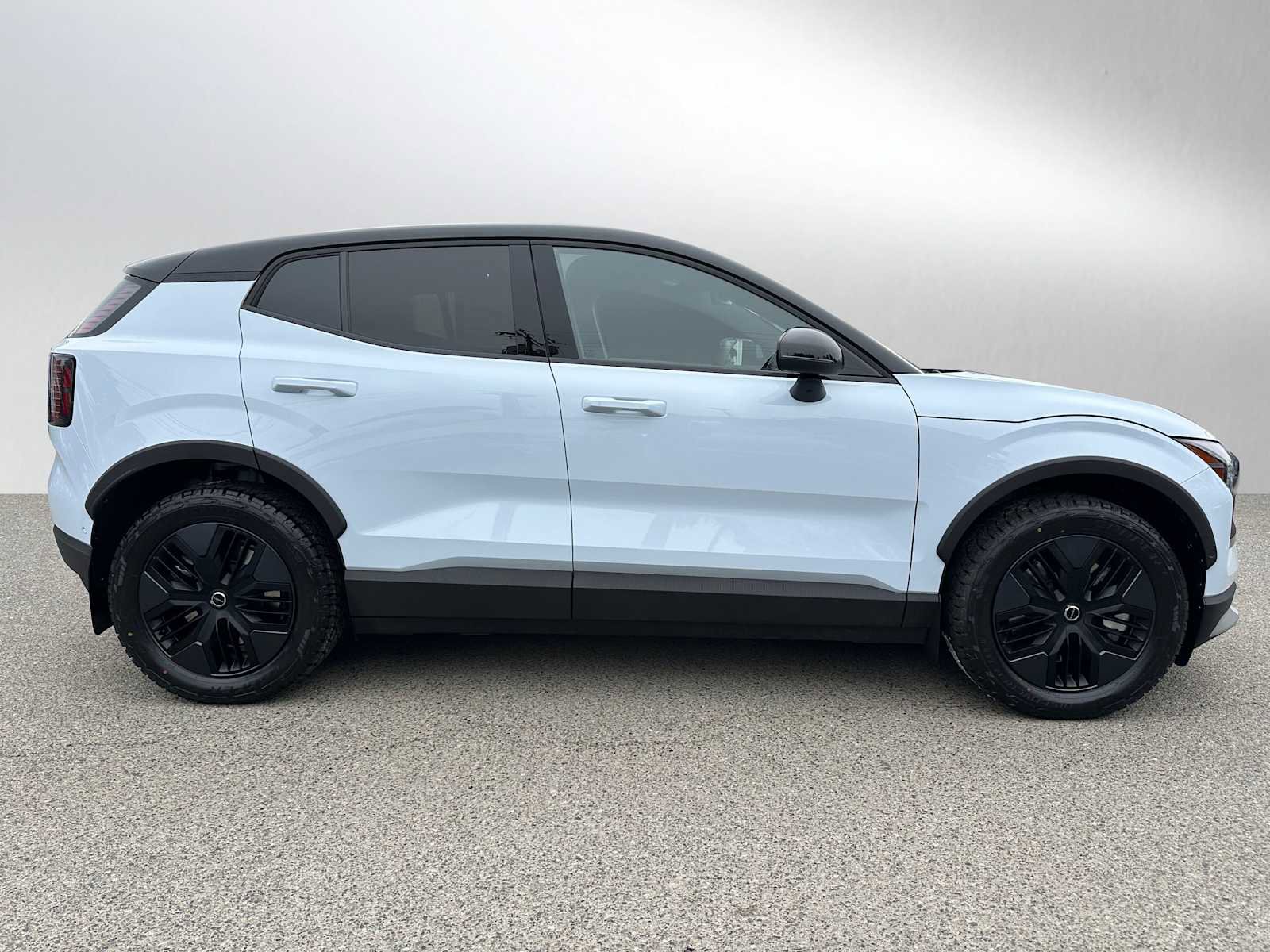 New 2026 Volvo EX30 Cross Country Ultra w/ Protection Package Premier AWD/4WD image 2