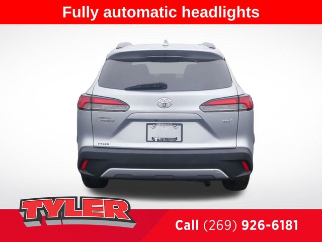 Used 2023 Toyota Corolla Cross XLE image 7