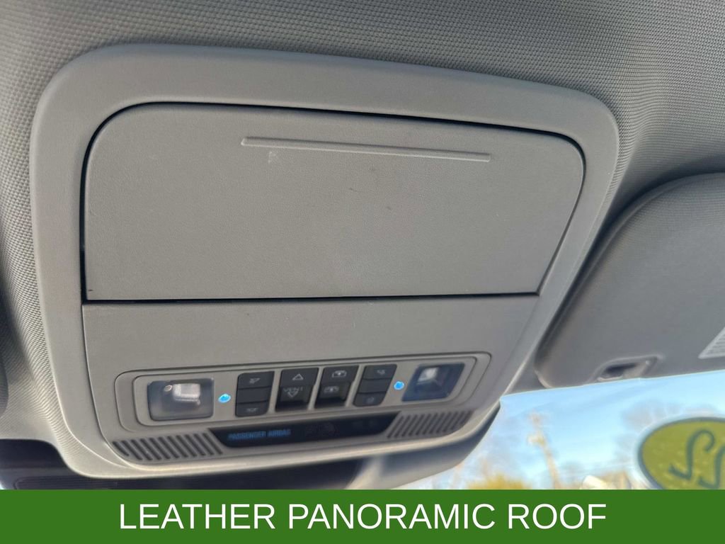 Certified 2022 Ford Explorer XLT w/ Equipment Group 202A image 29