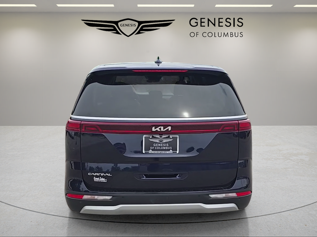 Used 2024 Kia Carnival LX FWD image 4