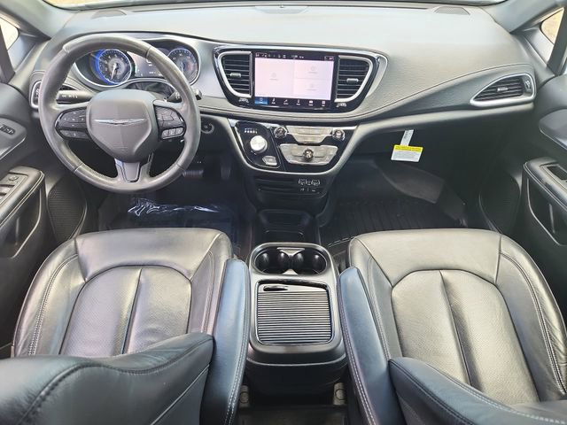 Used 2022 Chrysler Pacifica Touring-L w/ S Appearance Package FWD image 11