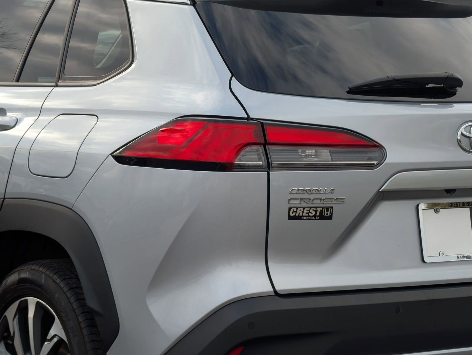 Used 2022 Toyota Corolla Cross XLE image 13