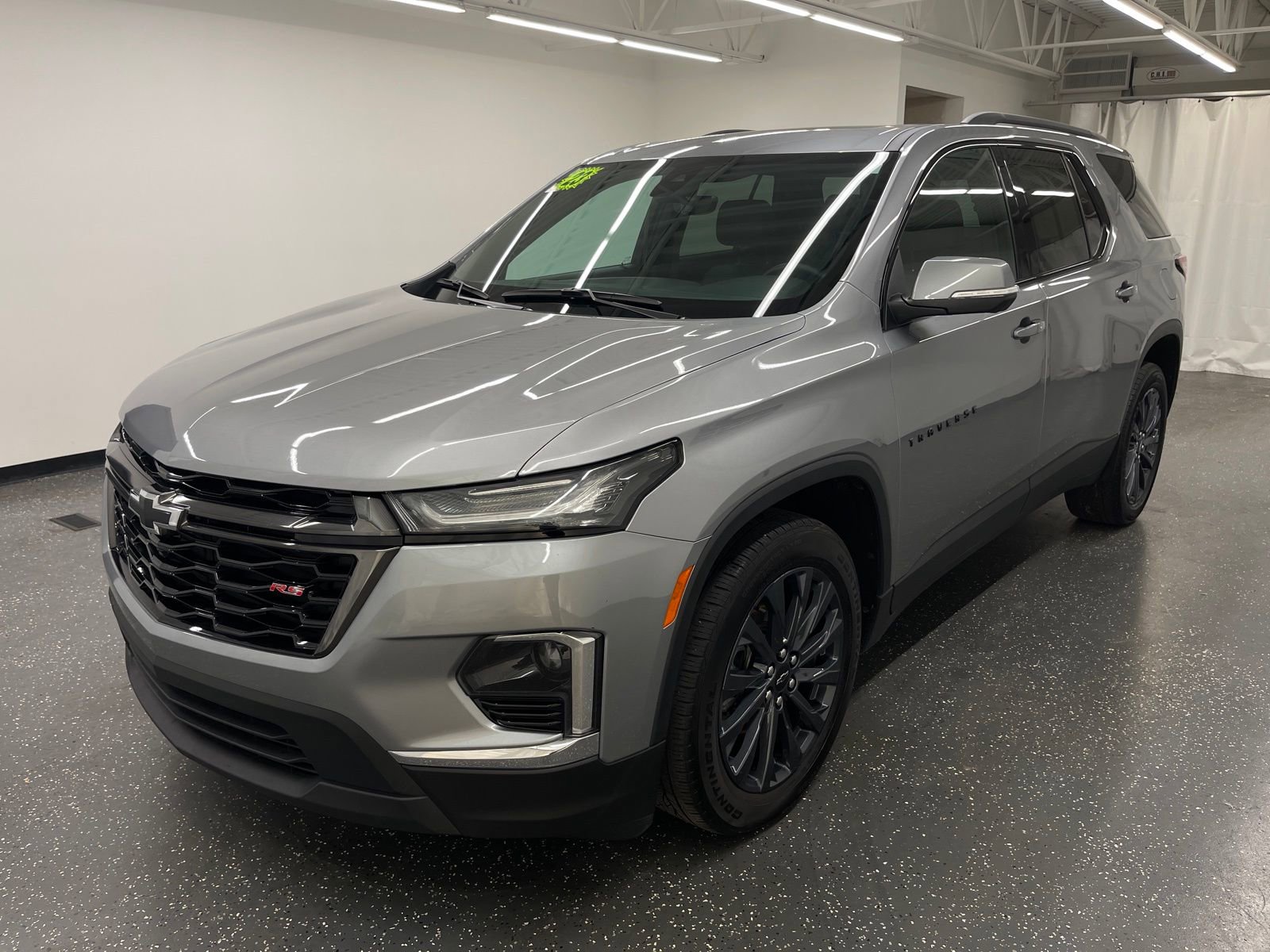 Used 2023 Chevrolet Traverse RS w/ LPO, Floor Liner Package image 4