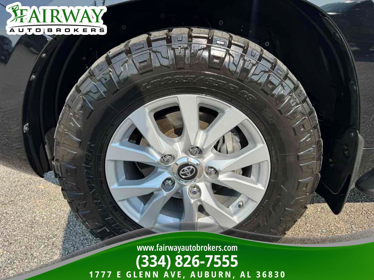 Used 2014 Toyota Land Cruiser AWD/4WD image 34