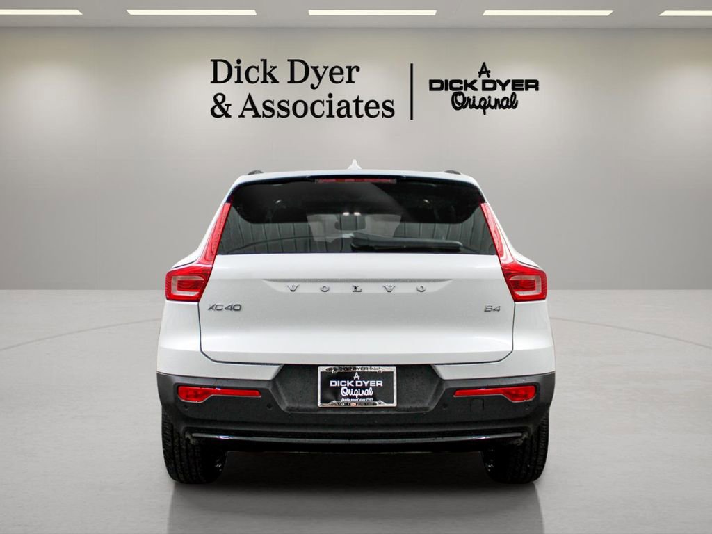 New 2026 Volvo XC40 B4 Plus w/ Protection Package Premier FWD image 3