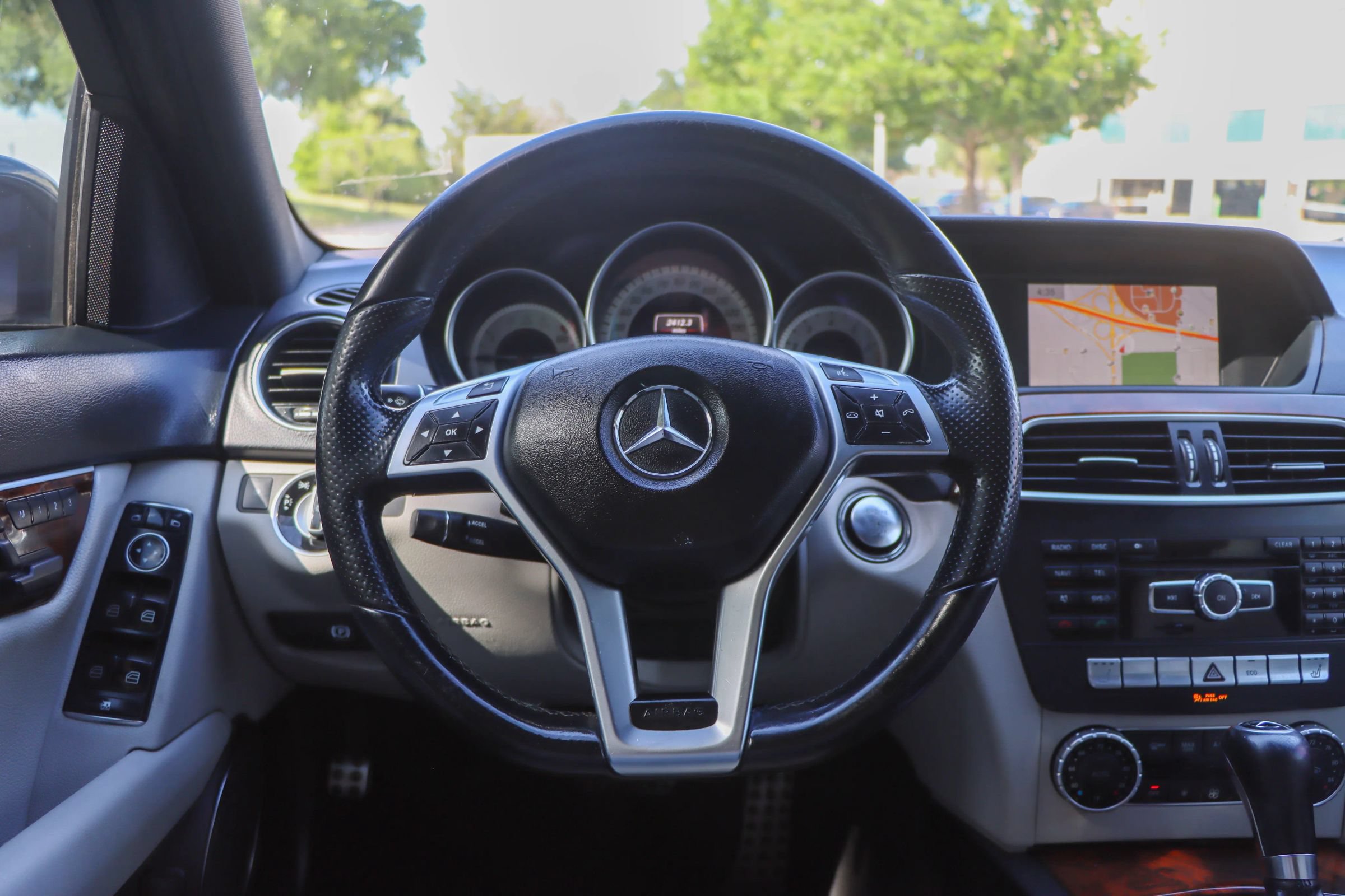 Used 2014 Mercedes-Benz C 300 4MATIC Sedan image 27