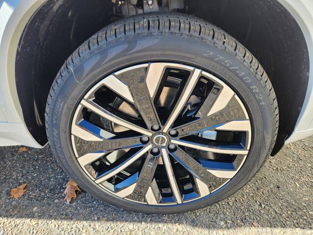 New 2026 Volvo XC90 B6 Ultra w/ Protection Package image 18