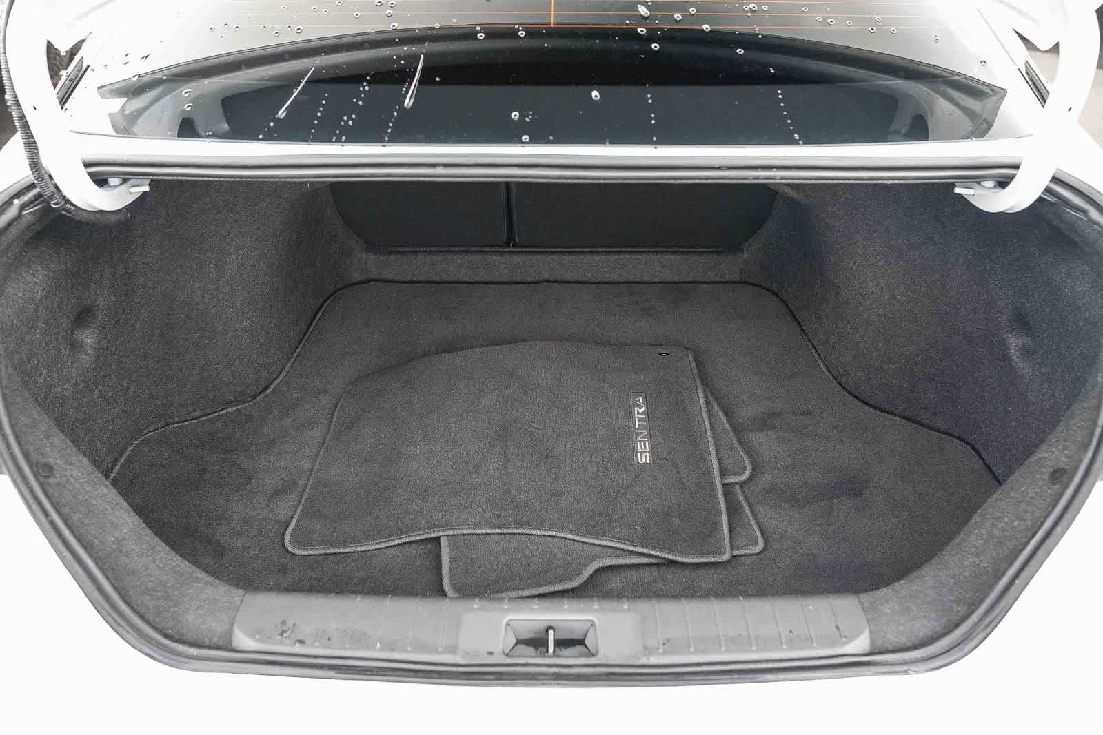 Used 2025 Nissan Sentra SV image 24