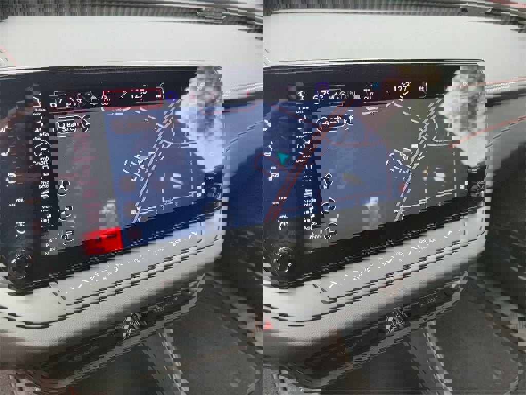 Used 2025 Dodge Charger Daytona Scat Pack w/ Track Pack image 39