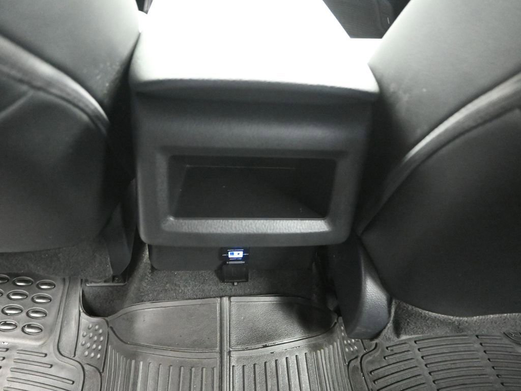 Used 2024 Toyota Camry SE image 18