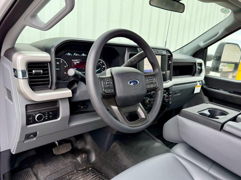New 2024 Ford F550 4x4 Regular Cab Super Duty image 9