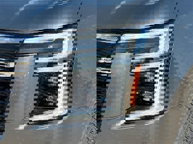 New 2026 Nissan Armada SL w/ Captain's Chari Seat Package image 5