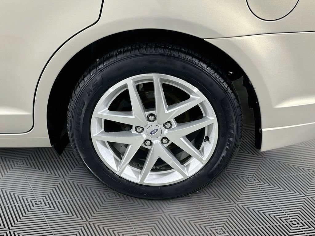 Used 2010 Ford Fusion SEL FWD image 26