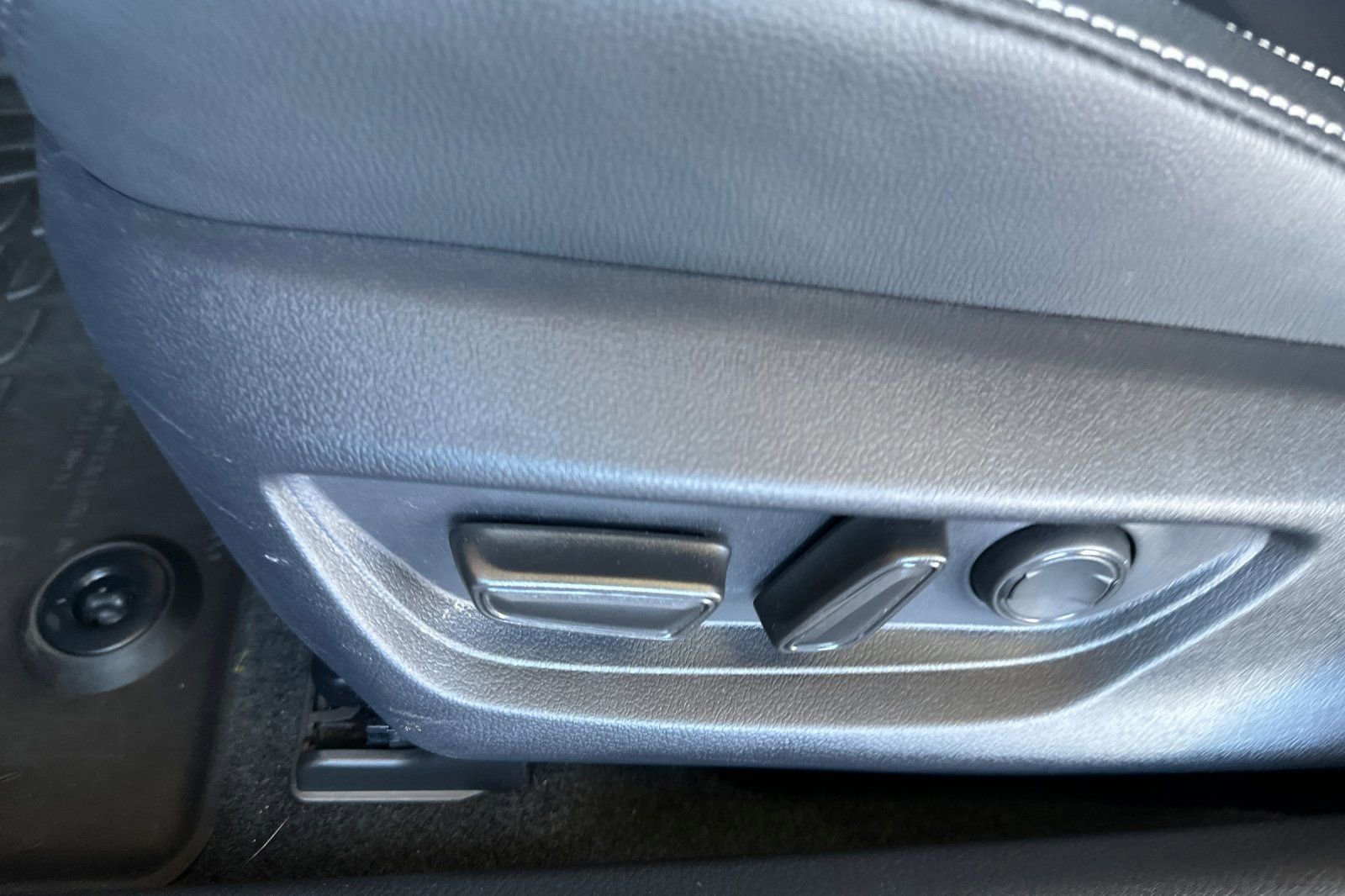 Used 2026 Toyota Camry SE FWD image 12
