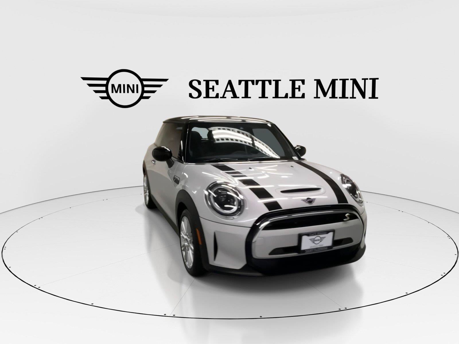 Used 2023 MINI Cooper SE FWD image 3