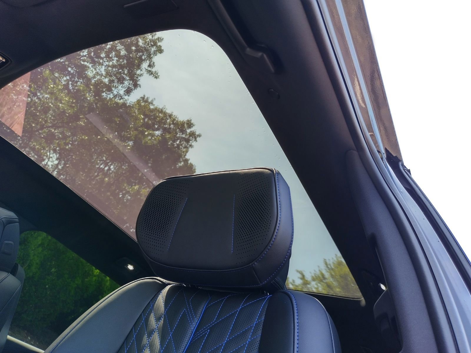 New 2026 Cadillac Escalade IQL Luxury image 9