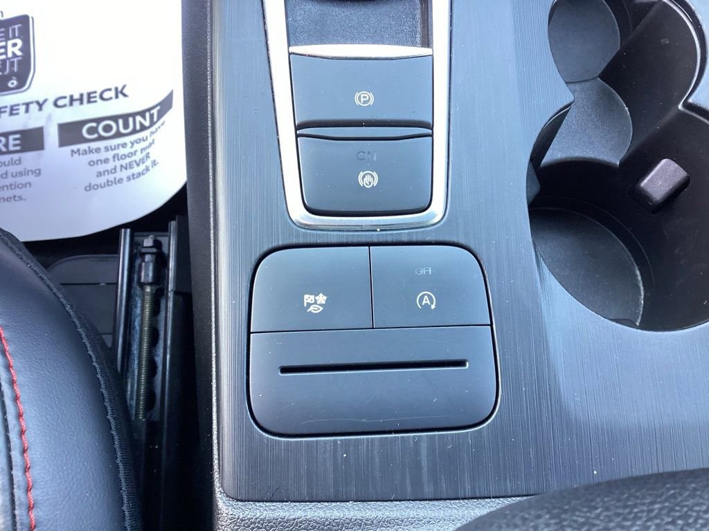 Used 2025 Ford Escape ST-Line image 30