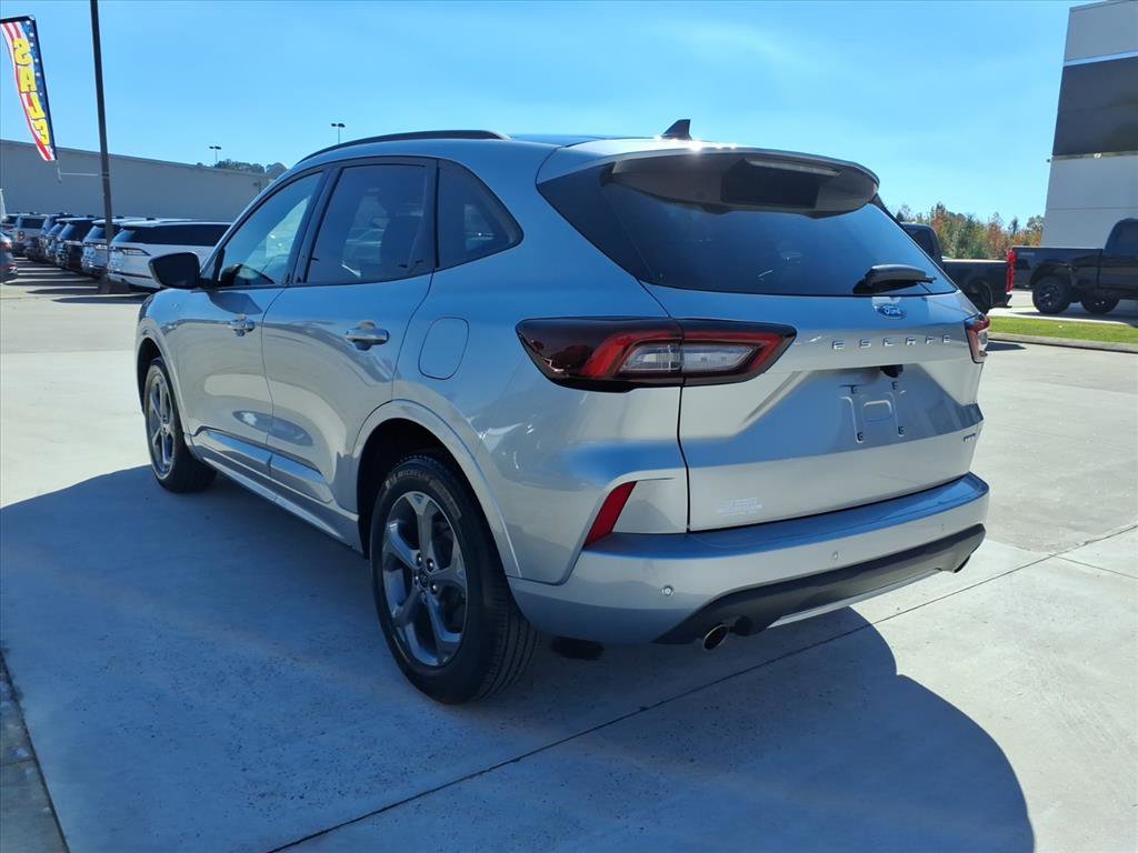 Used 2023 Ford Escape ST-Line w/ Tech Pack #1 image 3
